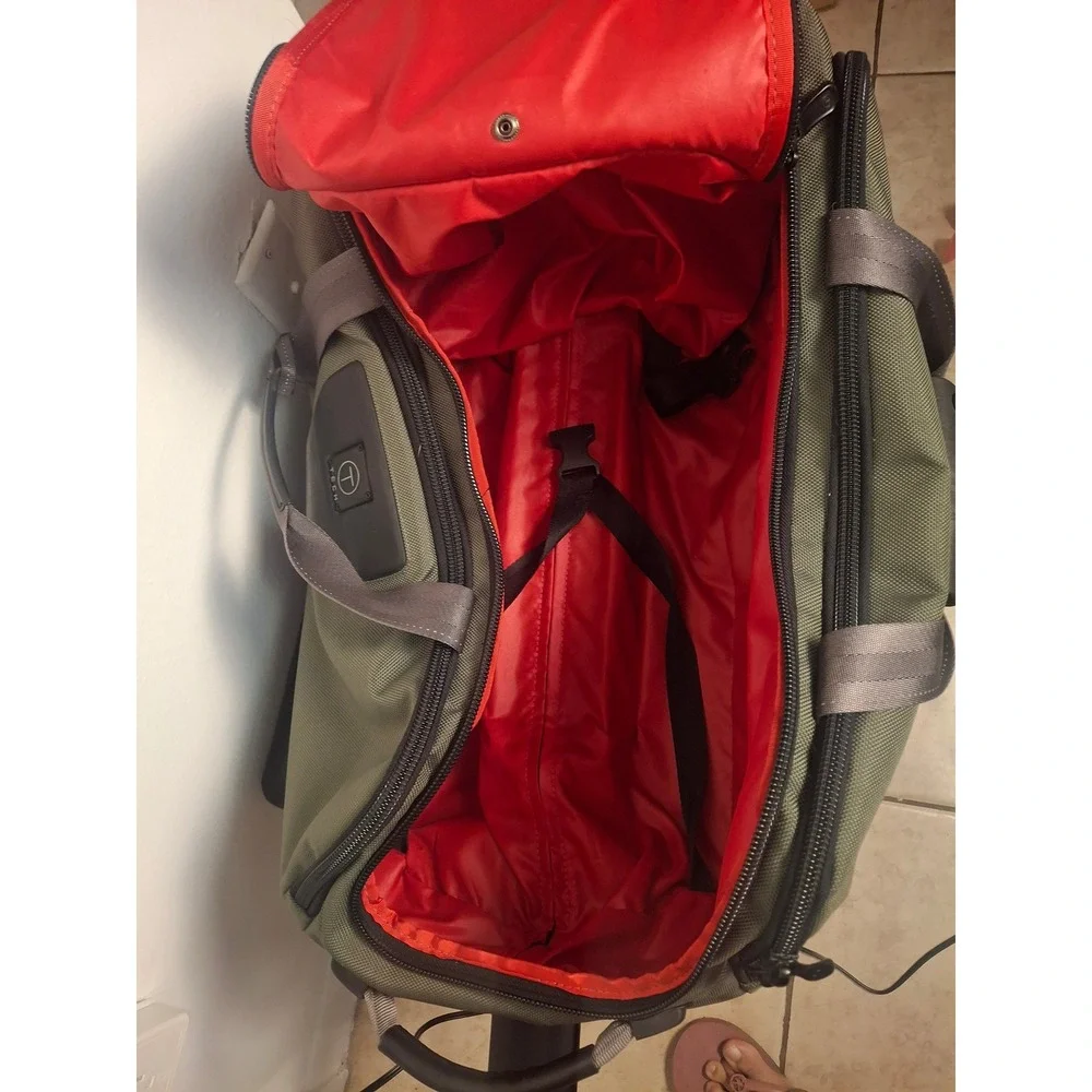 Tumi T-Tech Rolling Duffel Bag Olive Green Ballistic Nylon Travel Lugage CarryOn